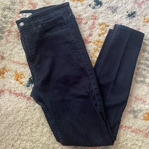 Hollister dark wash high rise skinny jeans size 7S